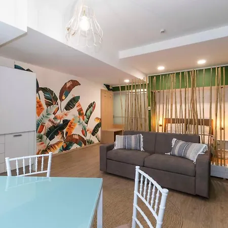 Apartment Enjoy Room- Con Parcheggio Gratuito E Colazione Deliziosa ! *