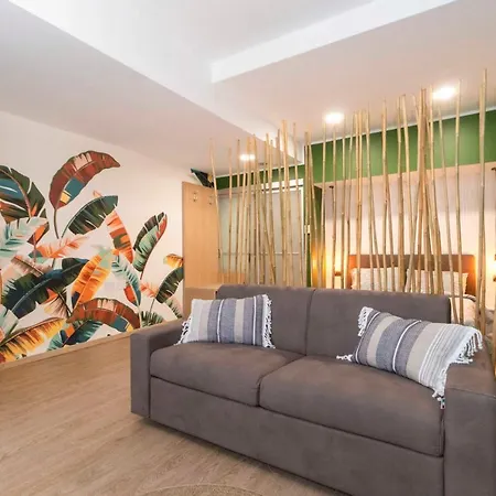 Apartamento Enjoy Room- Con Parcheggio Gratuito E Colazione Deliziosa ! *