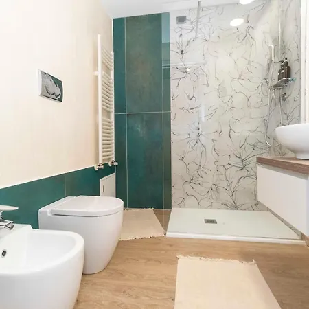 Enjoy Room- Con Parcheggio Gratuito E Colazione Deliziosa ! Apartamento