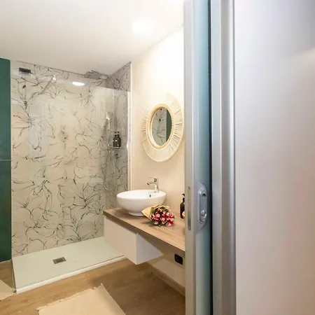 Enjoy Room- Con Parcheggio Gratuito E Colazione Deliziosa ! 아파트 *